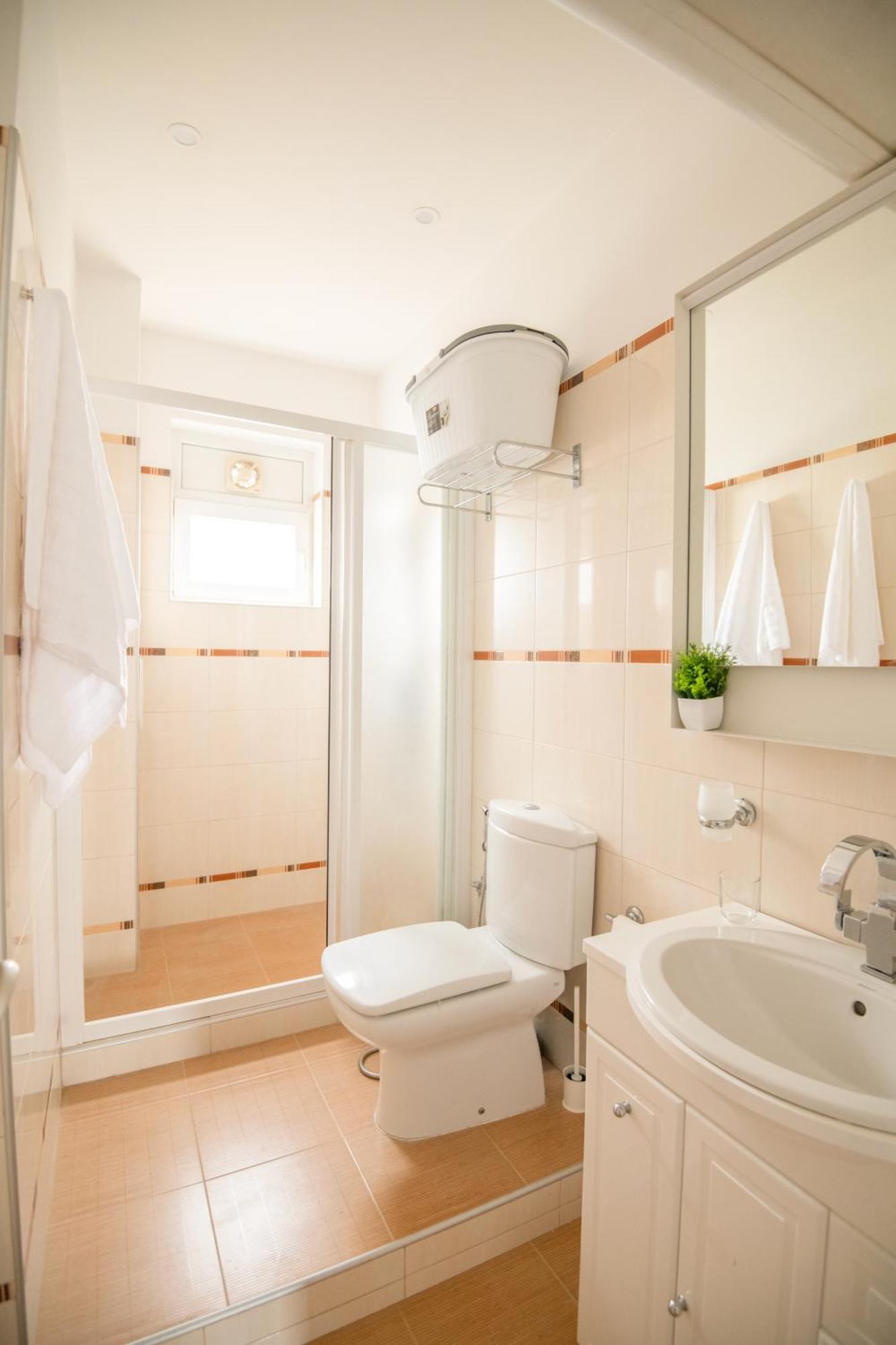 A Luxurious 2 Bedroom Apartment In Center Sofia Esterno foto