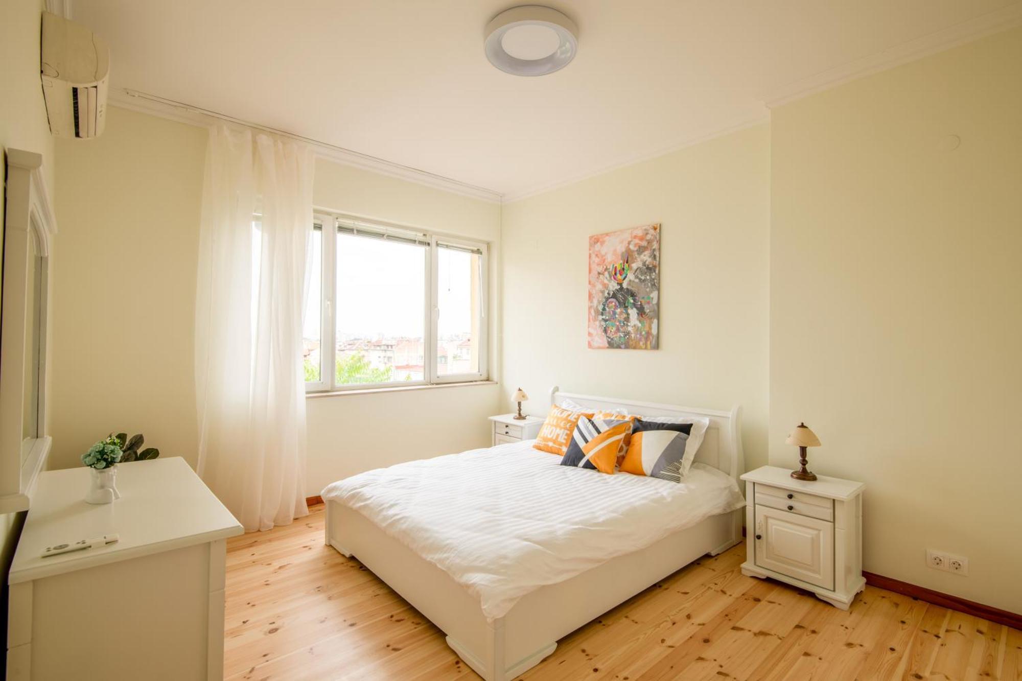 A Luxurious 2 Bedroom Apartment In Center Sofia Esterno foto